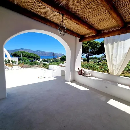 Miravilla Salina بيت ضيافة
